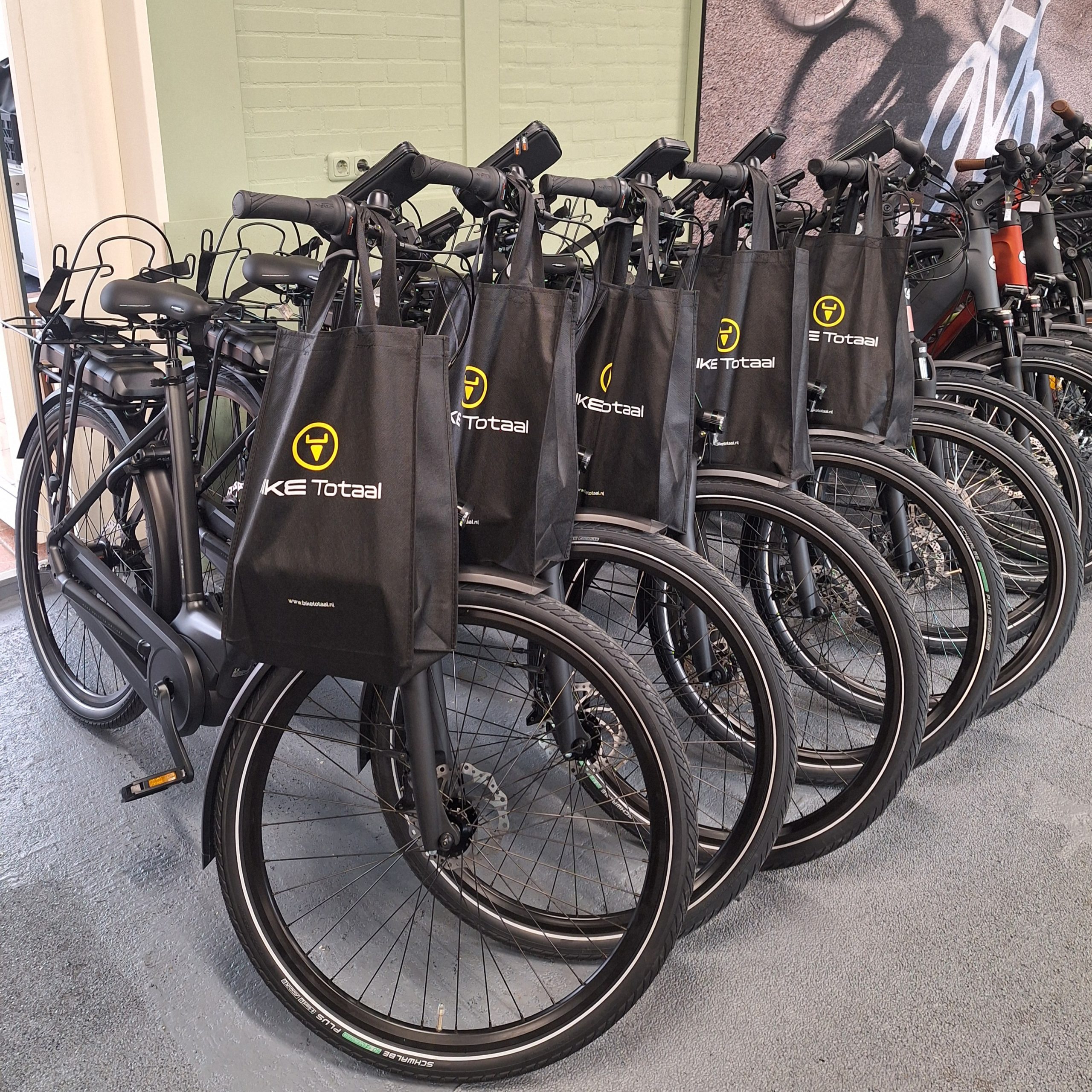 De Toegang Emmen kiest voor duurzame mobiliteit met elektrische fietsen van Bike Totaal Theo Bruning